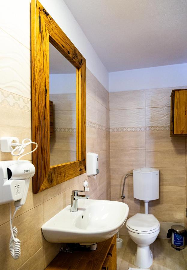 Stone Way Apartment Sibiu Esterno foto