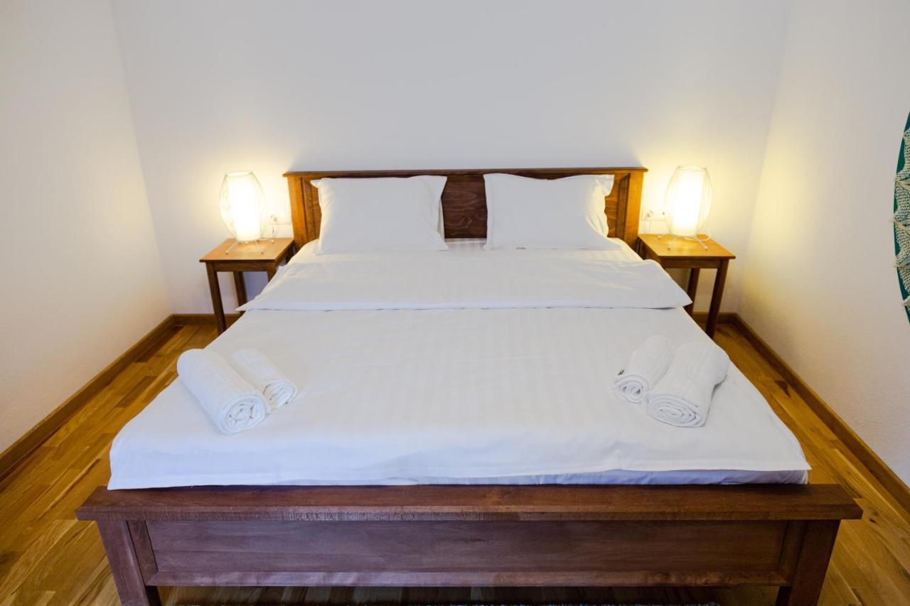 Stone Way Apartment Sibiu Esterno foto
