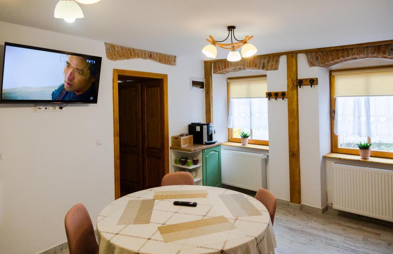 Stone Way Apartment Sibiu Esterno foto