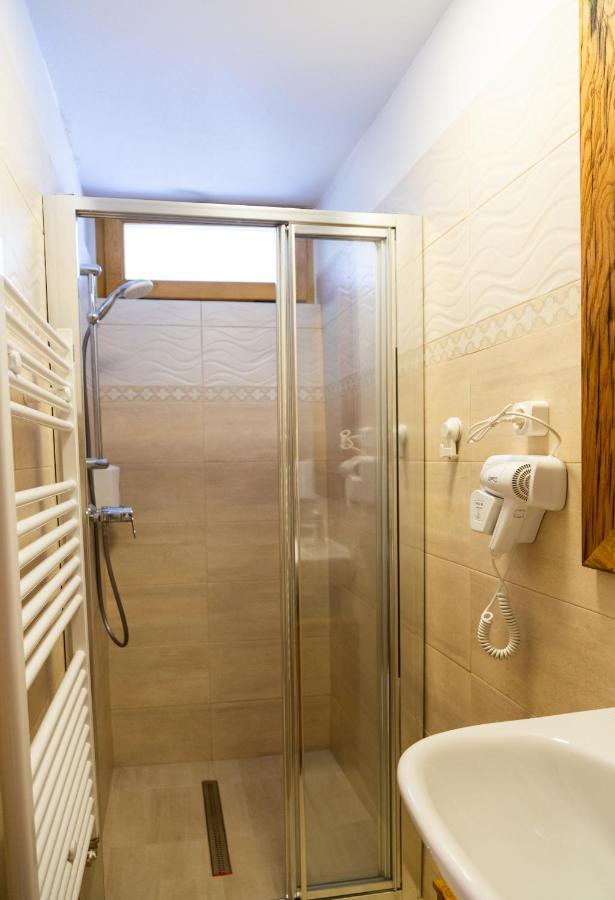 Stone Way Apartment Sibiu Esterno foto