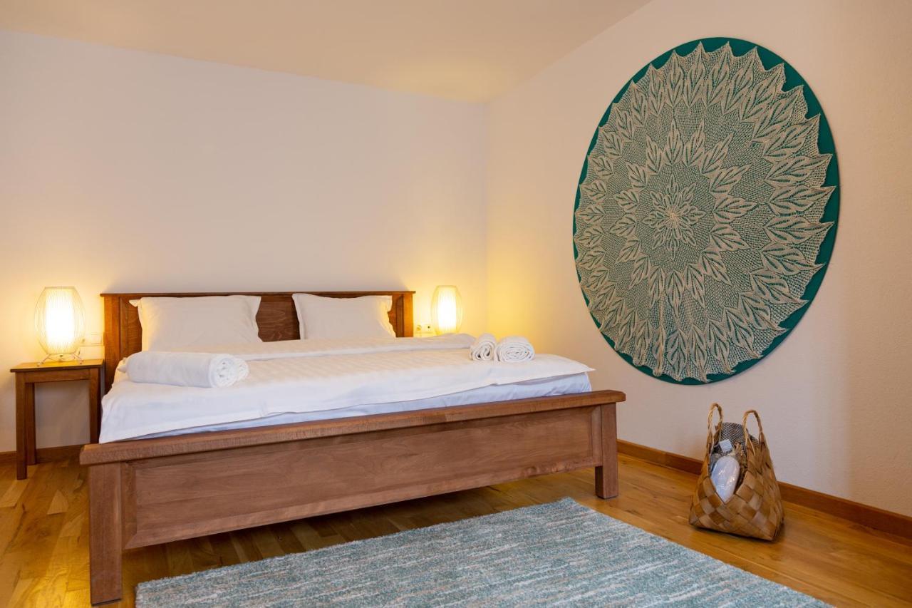 Stone Way Apartment Sibiu Esterno foto