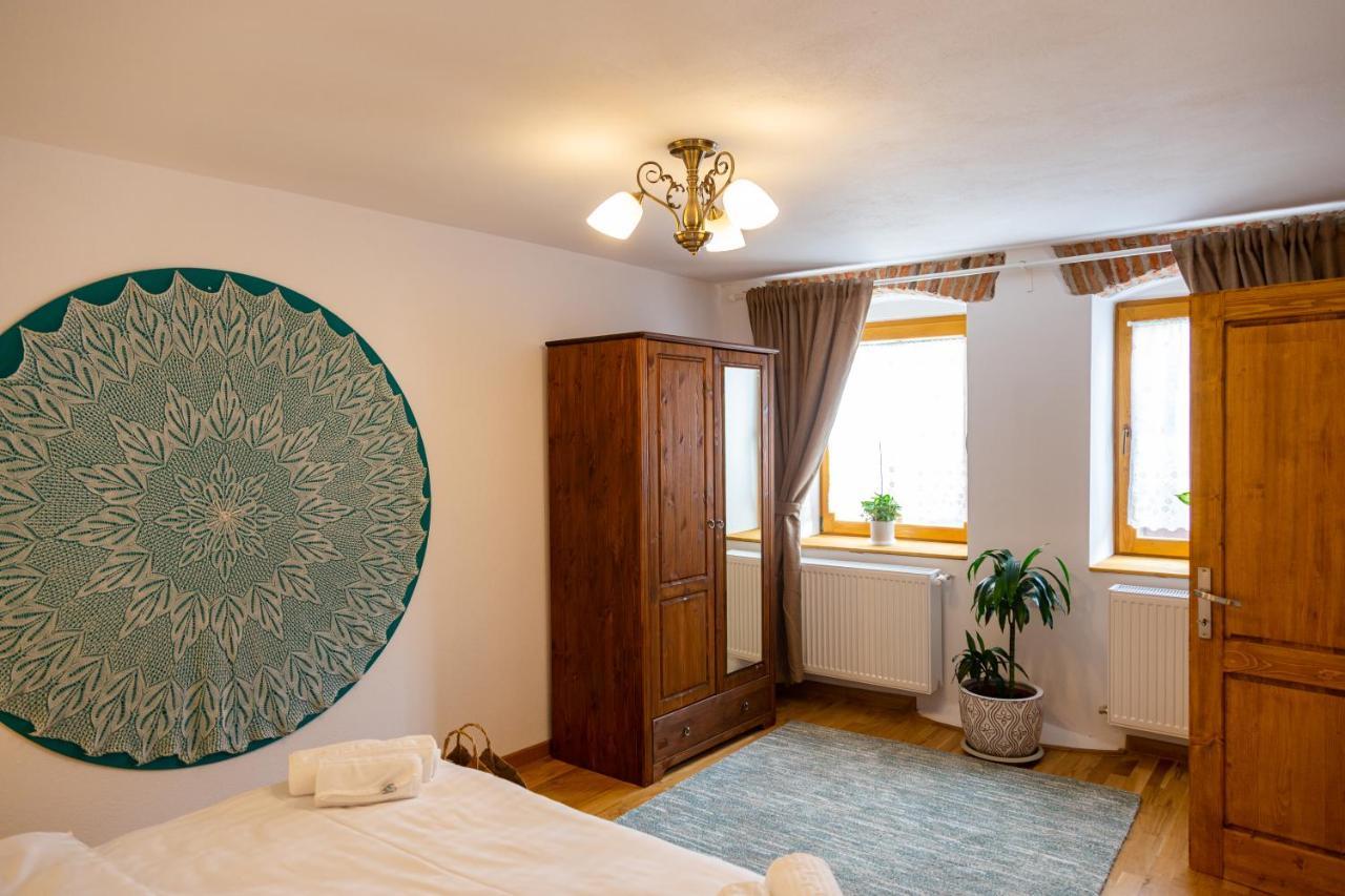 Stone Way Apartment Sibiu Esterno foto
