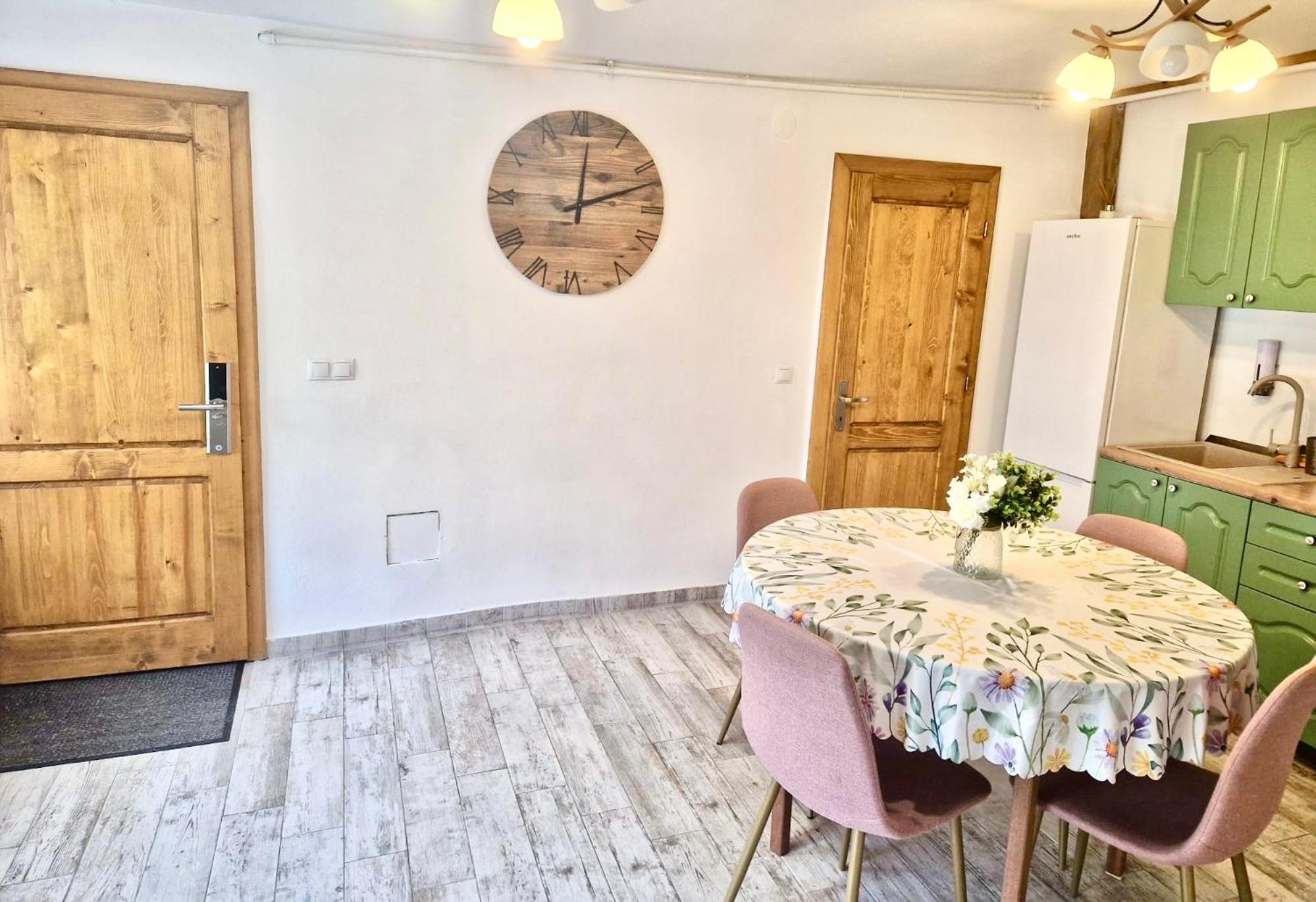 Stone Way Apartment Sibiu Esterno foto