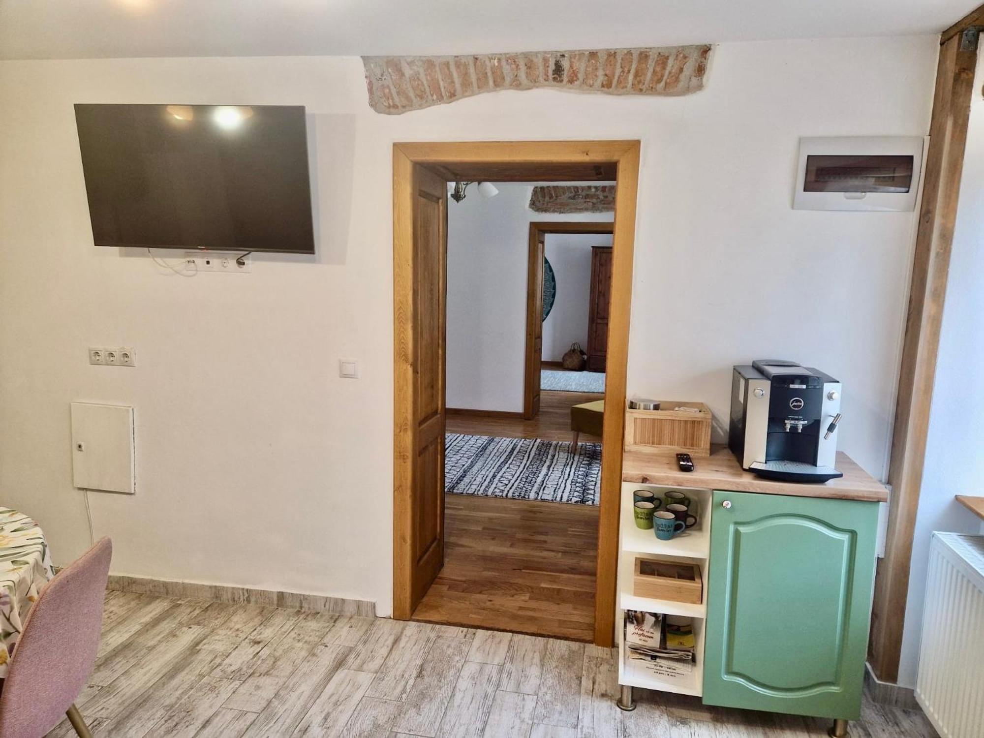 Stone Way Apartment Sibiu Esterno foto